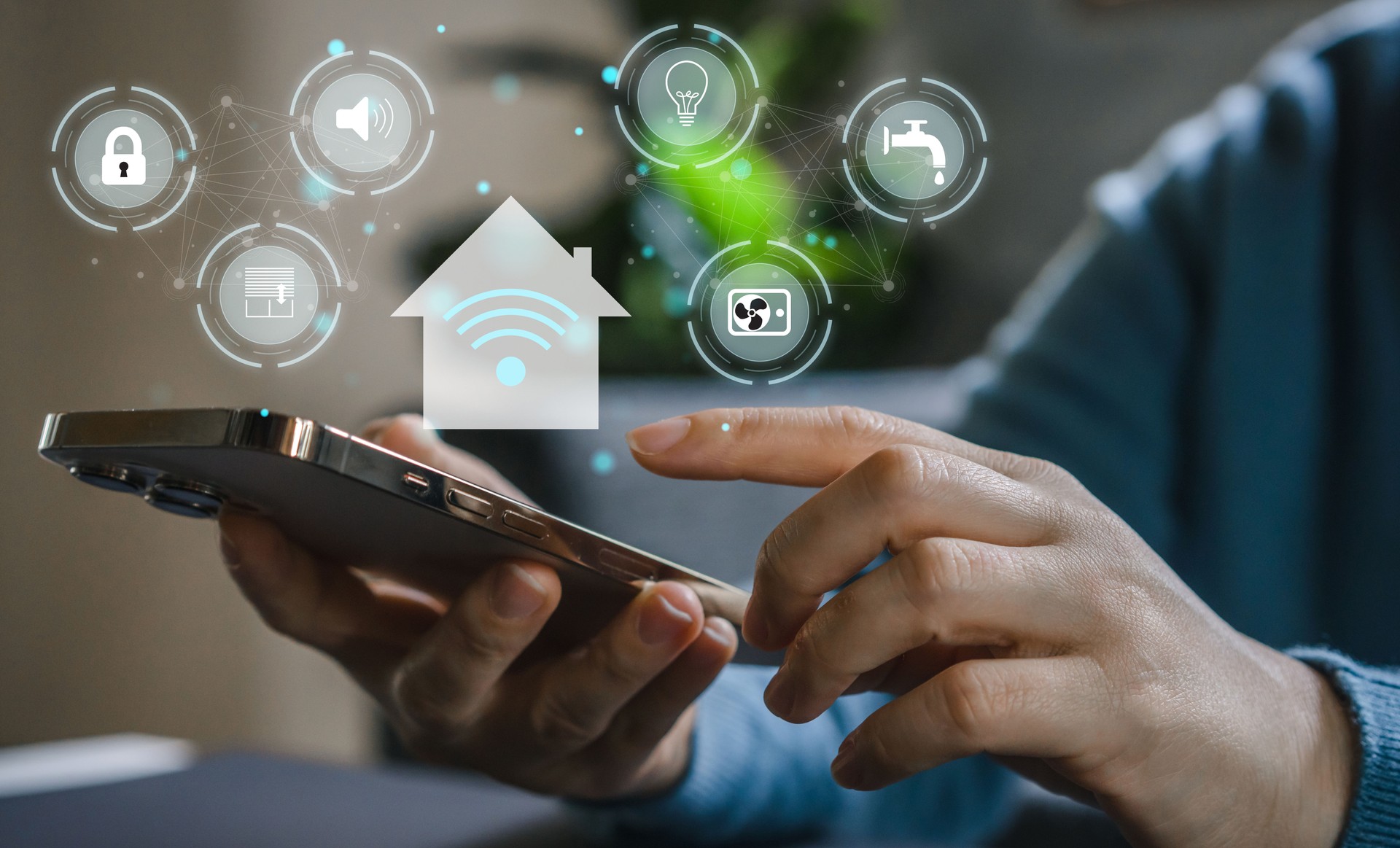 Uso umano smartphone casa intelligente sistema di controllo domotico app, IOT, oggetto connesso, dispositivi, tecnologia innovativa rete internet, casa, wi-fi, concetto di tecnologia per la casa intelligente